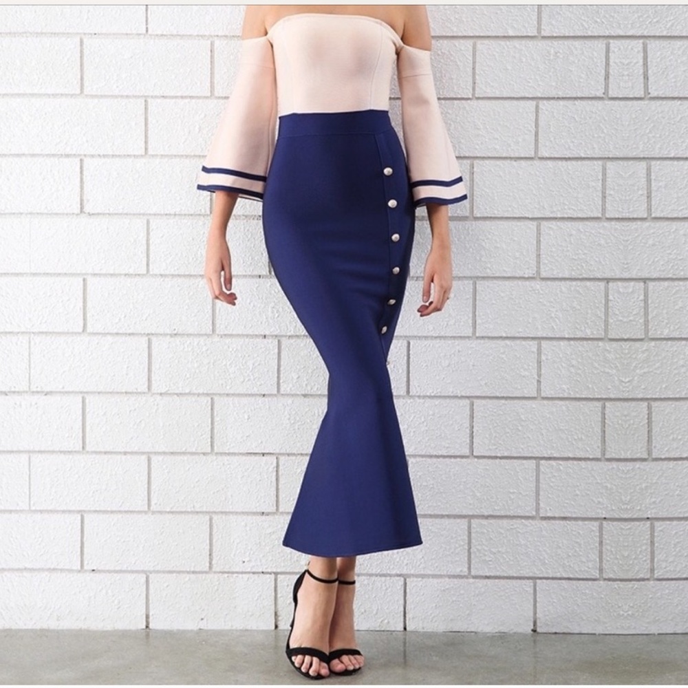 Nude/Navy bandage dress